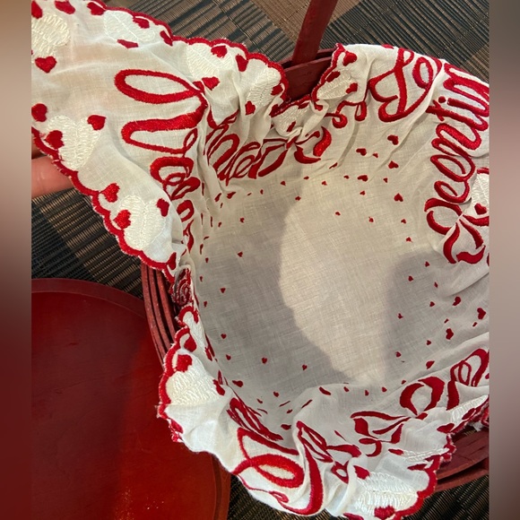 Vintage Longaberger baskets lot of 3, Valentines Day, heart shaped 2004-2005 - Picture 15 of 16